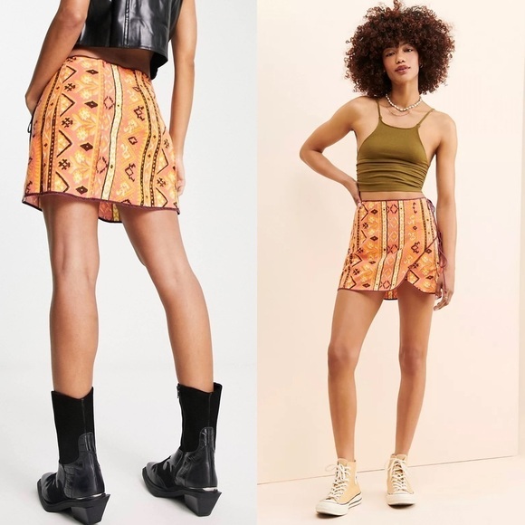 NWT FREE PEOPLE Woodblock Design Print Faux Wrap Tie Side Mini Skirt Size XS - Picture 4 of 14